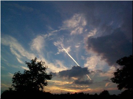 29 Colorful clouds in the sky of Swindon, UK.jpg