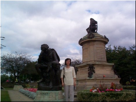 35 Gower Memorial Park in Stratford-on-Avon, UK.jpg