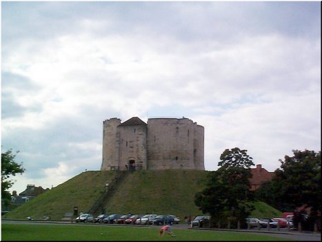 45 Cliffords Tower, York, UK.jpg