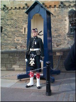 55 A soldier guard in Edinburg Castle, UK.jpg
