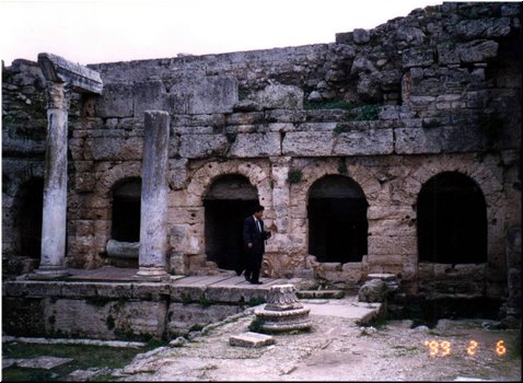 02-06 02 An ancient spring at ancient Corinth, Greece.jpg