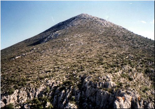 02-07 09 Commom rocky mountains in Greece.jpg