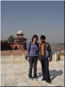 Day 5 --- 04 Taj Mahal (Meimei with an Indian boy).jpg