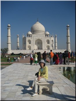 Day 5 --- 05 Taj Mahal (taken by Meimei).jpg