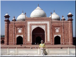 04 The mosque.jpg