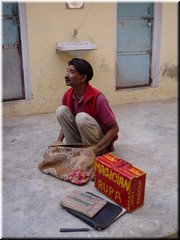 04 We enjoyed a magic show in a haveli.jpg