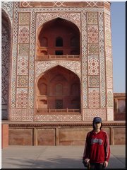 02 Akbar's tomb was completed by his son Jehangir in 1613.jpg