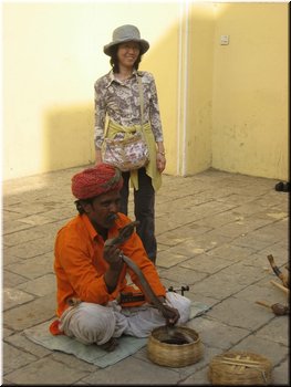Day 3 --- 02-06 City Palace Museum, Jaipur (at a rattlesnake charmer).jpg