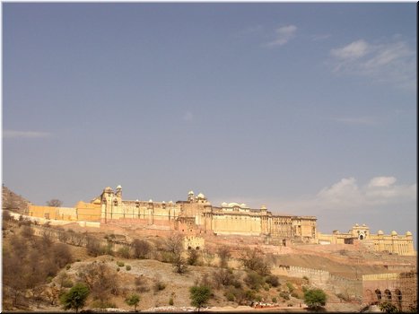 Day 4 --- 02-01 Amber Fort near Jaipur (a distant view).jpg