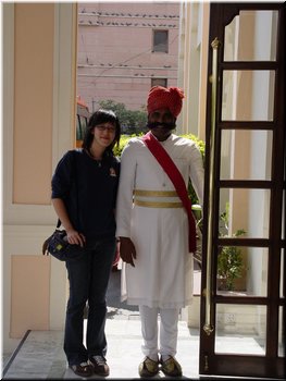 Day 4 --- 04-02 Way to Agra (with an Indian gentleman at Holiday Inn).JPG