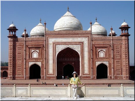 Day 5 --- 01-05 Taj Mahal (the mosque).jpg