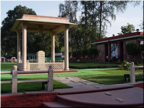 Day 6 --- 02-02 Touring Delhi (Gandhi Memerial.jpg
