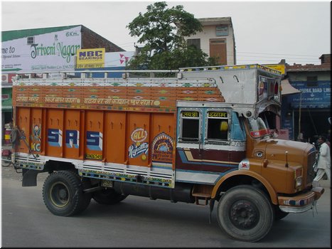 Special topics --- 02-04 Transportation tools (trucks in India are mostly painted colorfully).jpg