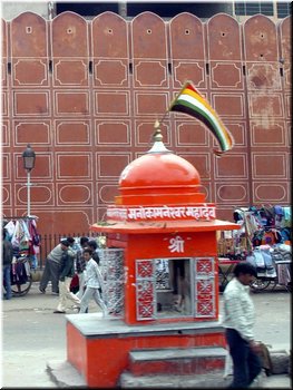 Special topics --- 06-03 Temples (a small temple seen in Jaipur old town).jpg