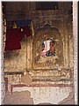 08 Haveli 2 - an interesting picture of a mama and a child.jpg