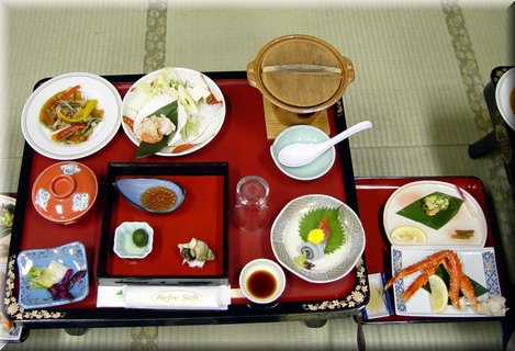 04-05-04 The dishes were of a great variety in Shikaribetsu Hukuhara Hotel.jpg