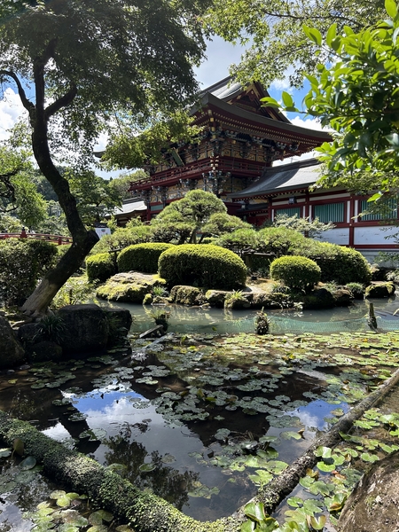 Japan 2024---02-04-07_Pretty japanese-style garden in Yutoku Inari Shrine.jpg