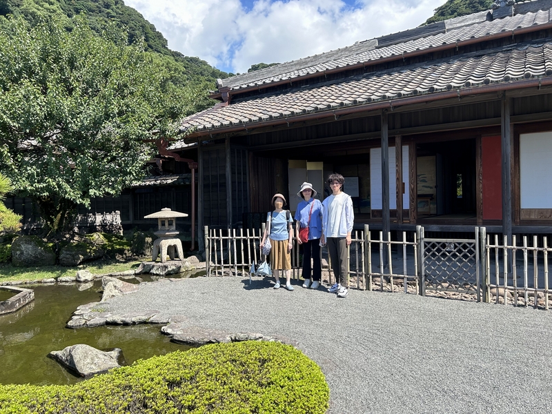 Japan 2024---04-03-07_A shot in front of a residence in Senganen that Atsuhime often visited.jpg
