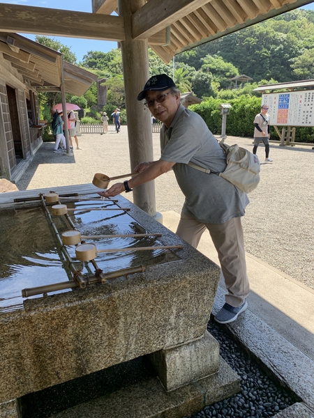 Japan 2024---05-02-04_Washing hands before worshipping at Omi Shrine.jpg