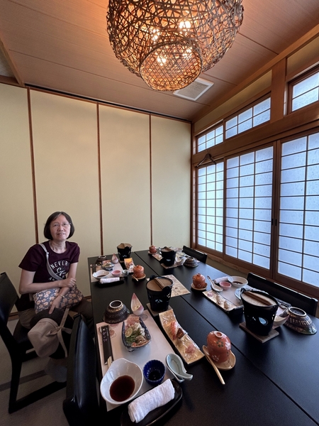Japan 2024---05-06-02_A shot in the restaurant .jpg