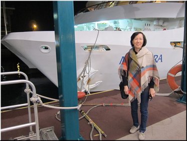 04-05A-01_Before_boat_cruise in the Hakata Bay.JPG