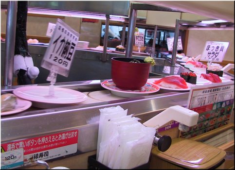 15 Sushi dishes were delivered by 'railroad'.jpg