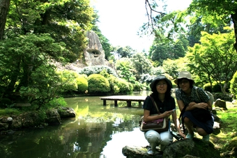04-06-01 A rock garden 'Kigan-Yusenkyo' in Natadera Temple