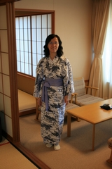 04-11-05 Kagaya Hotel - dressed in Japanese style after check-in