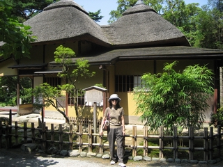 05-05-04 Easy time in Kenroku-en Garden