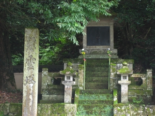 04-03-08 Okunohosomichi traced by Poet Matsuo Basho - an old temple