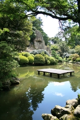 04-06-07 A clear lake in Natadera Temple