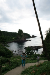 04-10-04 Notokongo - near Iwakado Rock Door 