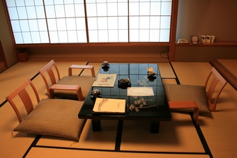 04-11-01 Kagaya Hotel with Wakura Hot Spring