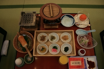 05-01-03 The breakfast set we had in Kagaya Hotel