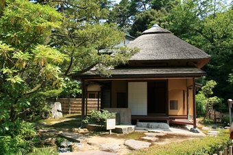 05-05-08 Easy time in Kenroku-en Garden