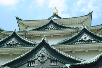 06-02-03 Nagoya Castle - beautiful roofs