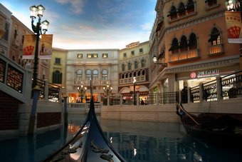 Day 2--- 04-04 Shopping, boating & dining, Venetian Resort-4