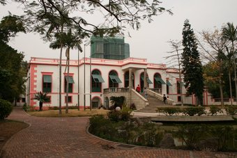 Day 5--- 06-01 (WH-24) Casa Garden and old headquarters of the British East Indies Company - interior