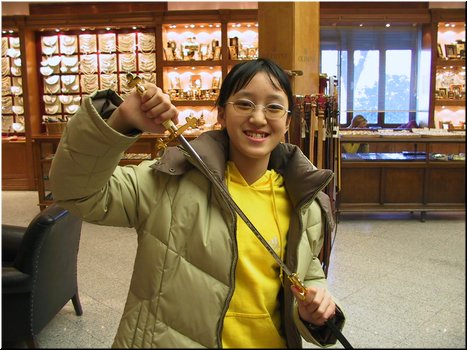 12---2_8_Toledo - Dalmatian Souvenirs --- 02 A female knight Meimei.jpg