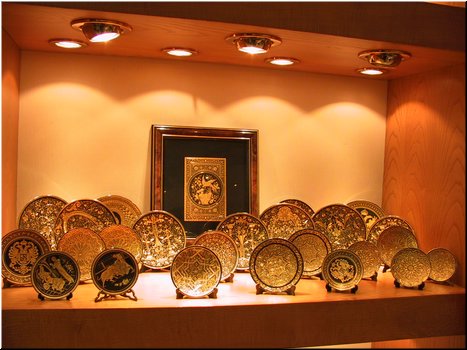 12---2_8_Toledo - Dalmatian Souvenirs --- 06 Shining damascene products A.jpg