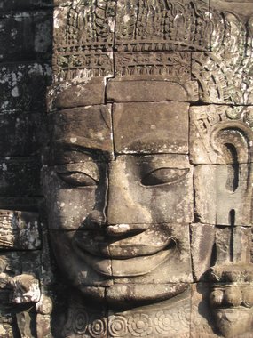 20 Cambodia 2008---Statue of 'Smiling Khmer' in Bayon Temple at Angkor Wat.jpg