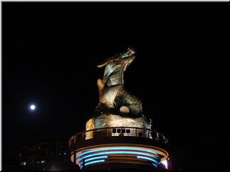 33 A large artwork at Love River side - a dragon bronze statue.jpg