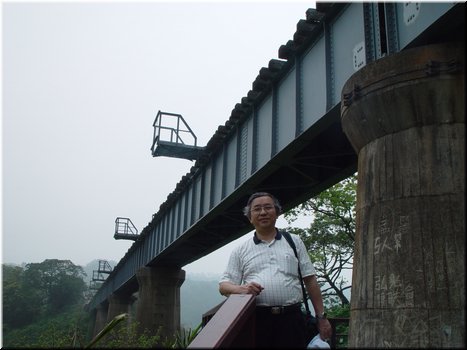 03 Below Long-Teng New Bridge.jpg