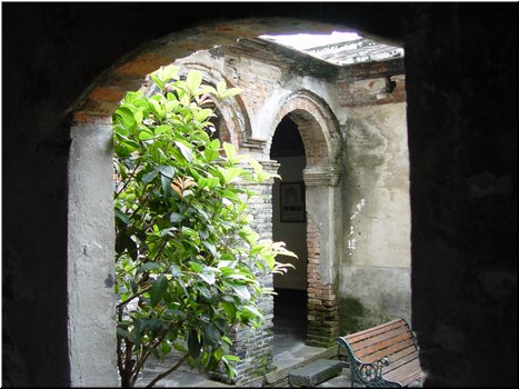 10 A look at the first corridor from the third one.JPG