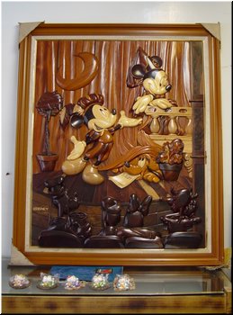 02 A good wooden painting of Mickey and Minnie.JPG
