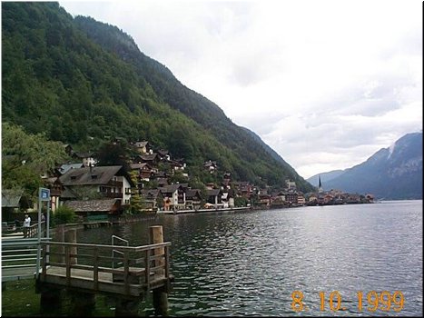 08-10 01 A view of Hallstatt, Austria.jpg
