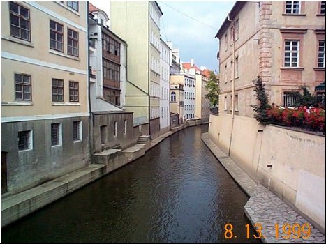 08-13 05 A scene like Venice in Prague, Czech.jpg