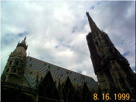 08-16 02 St. Stephen's Cathedral in Vienna, Austria.jpg