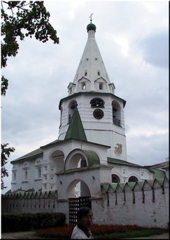 A2--06 A tower in the Kremlin of Suzdal, Russia.JPG
