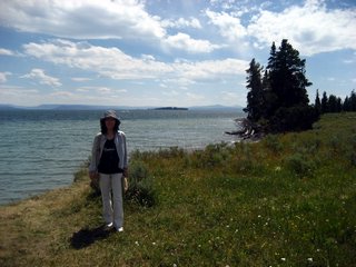 04-09-1 Yellowstone Lake shore 1